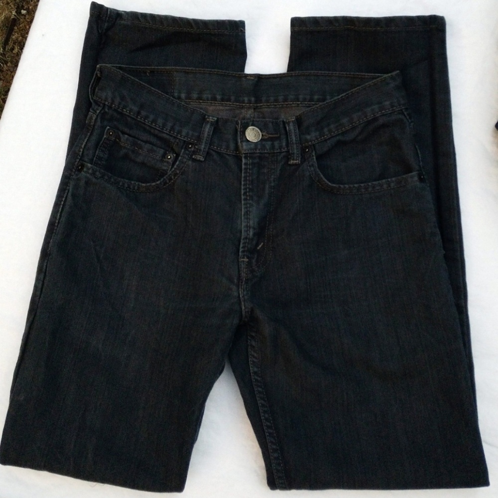 Levi's 514 slim, straight, dark blue. 28x28